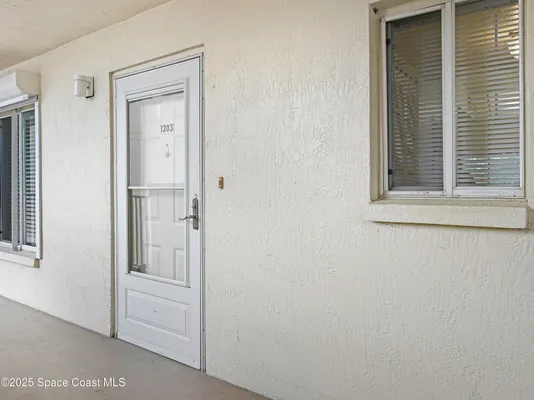Property Slideshow image 3 of 50 | 1410 huntington ln 1203, Rockledge, FL, 32955