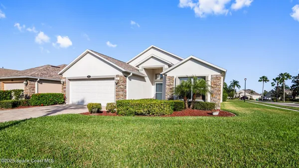 Property Slideshow image 2 of 37 | 1611 lago mar dr, Melbourne, FL, 32940