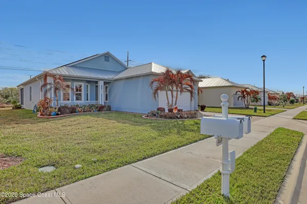 Property Slideshow image 2 of 47 | 475 lorelei ave, Melbourne, FL, 32901
