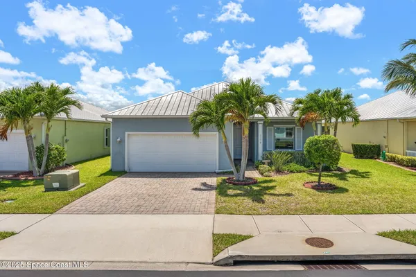Property Slideshow image 2 of 53 | 3720 alamanda key dr drive, Melbourne, FL, 32901
