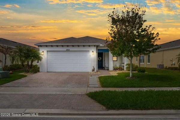 Property Slideshow image 2 of 69 | 2013 great belt cir, Melbourne, FL, 32940