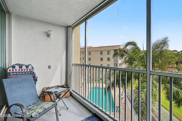 Property Slideshow image 2 of 25 | 1420 huntington ln 2402, Rockledge, FL, 32955