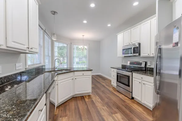 Property Slideshow image 3 of 22 | 101 crystal brook ln, Cary, NC, 27519