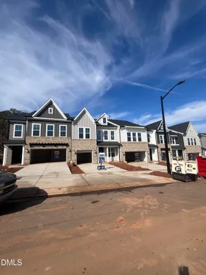 Property Slideshow image 2 of 32 | 1109 bell heather rd 5, Durham, NC, 27703