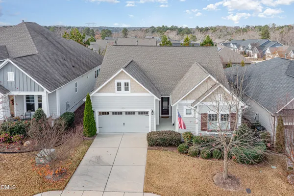 Property Slideshow image 3 of 56 | 105 coventry ln, Chapel Hill, NC, 27516