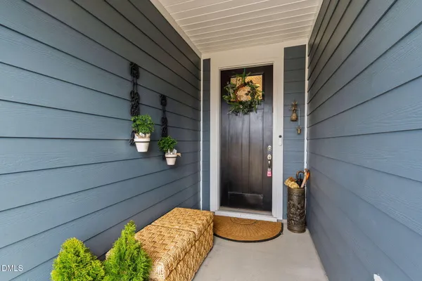 Property Slideshow image 2 of 100 | 484 steeplechase blvd, Clayton, NC, 27520