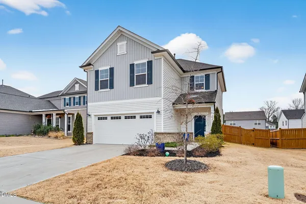 Property Slideshow image 3 of 26 | 2212 fairway green dr, Fuquay Varina, NC, 27526