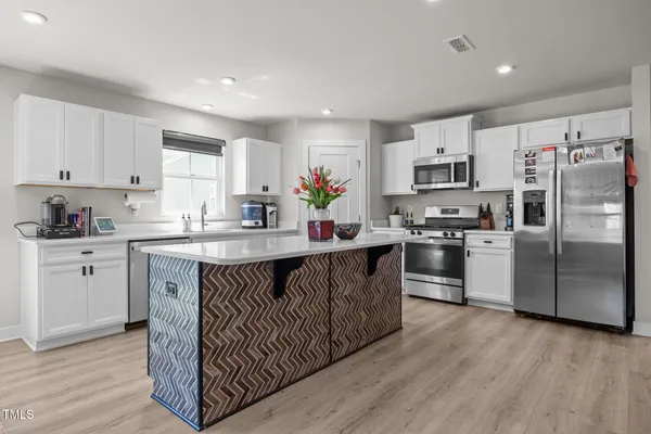 Property Slideshow image 3 of 40 | 82 coble farms pl, Fuquay Varina, NC, 27526