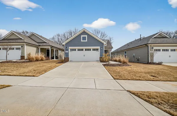 Property Slideshow image 2 of 61 | 24 n brookhollow way, Clayton, NC, 27520