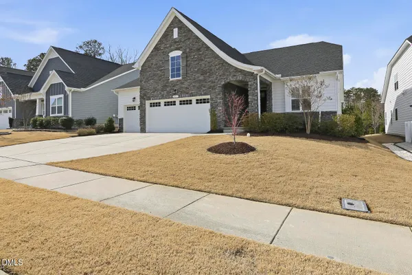 Property Slideshow image 2 of 28 | 2977 mavisbank cir, Apex, NC, 27502