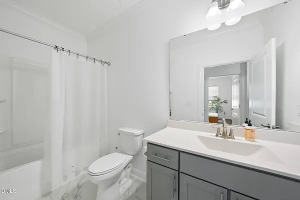 Property Slideshow image 3 of 37 | 3000 mavisbank cir, Apex, NC, 27502