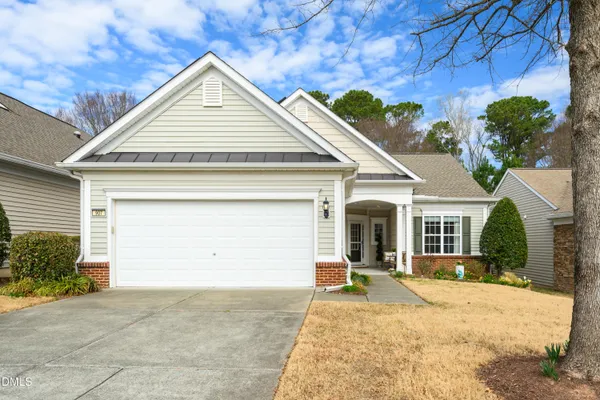 Property Slideshow image 2 of 46 | 907 footbridge pl, Cary, NC, 27519