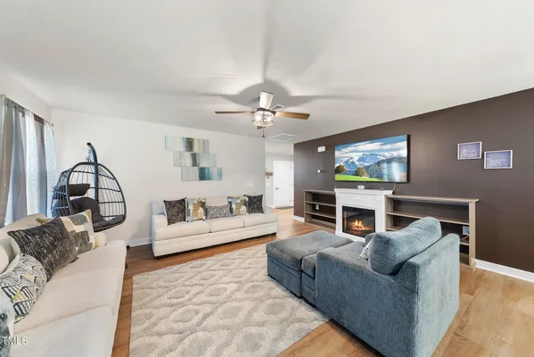 Property Slideshow image 2 of 23 | 8710 kenridge ln, Fuquay Varina, NC, 27526