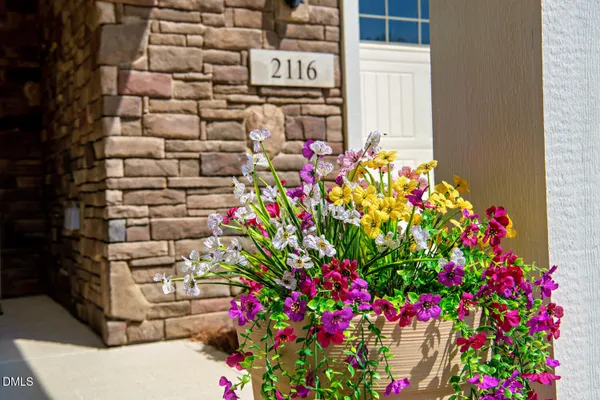 Property Slideshow image 3 of 40 | 2116 bradford mill ct, Apex, NC, 27539