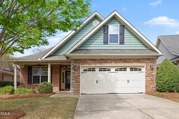 Property Slideshow image 2 of 30 | 520 easy wind ln, Garner, NC, 27529