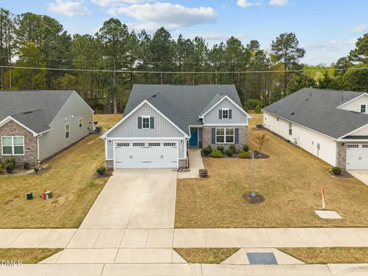 Property Slideshow image 2 of 26 | 8722 kenridge ln, Fuquay Varina, NC, 27526