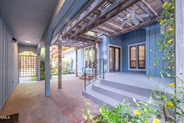 Property Slideshow image 3 of 29 | 260 clover thatch, Pittsboro, NC, 27312