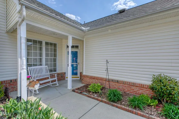 Property Slideshow image 3 of 20 | 438 sawgrass hill ct, Cary, NC, 27519