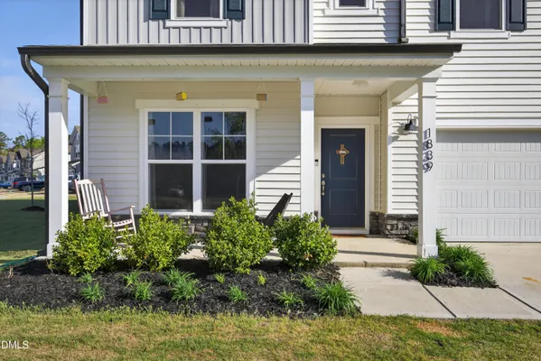 Property Slideshow image 2 of 67 | 1839 streamsong cir, Fuquay Varina, NC, 27526