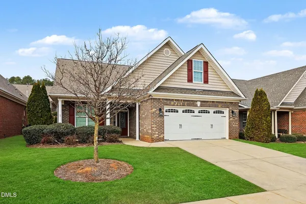 Property Slideshow image 2 of 44 | 224 shady hollow ln, Garner, NC, 27529