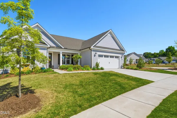 Property Slideshow image 2 of 42 | 2009 flycatcher ln, Fuquay Varina, NC, 27526