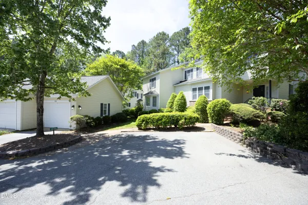 Property Slideshow image 3 of 51 | 436 wintercrest e, Pittsboro, NC, 27312