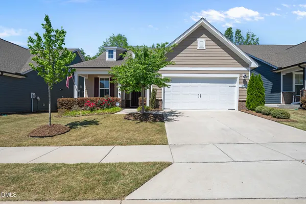 Property Slideshow image 3 of 39 | 2017 red pine trl, Fuquay Varina, NC, 27526