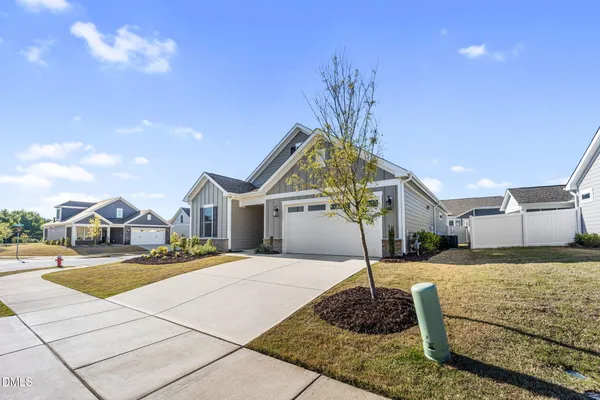 Property Slideshow image 3 of 39 | 1721 pinecliff ct, Fuquay Varina, NC, 27526