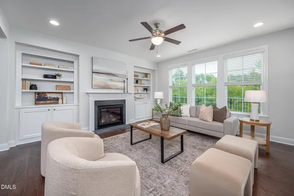 Property Slideshow image 2 of 37 | 942 river bark pl, Cary, NC, 27519
