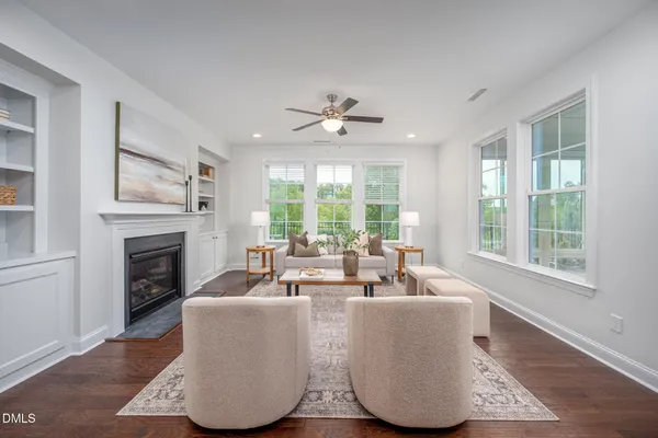 Property Slideshow image 3 of 37 | 942 river bark pl, Cary, NC, 27519