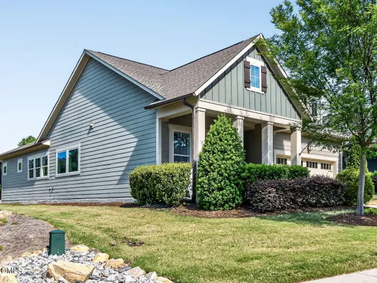 Property Slideshow image 3 of 28 | 63 middleton pl, Chapel Hill, NC, 27516