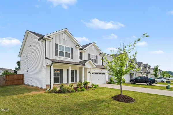 Property Slideshow image 2 of 28 | 2254 bethpage dr, Fuquay Varina, NC, 27526