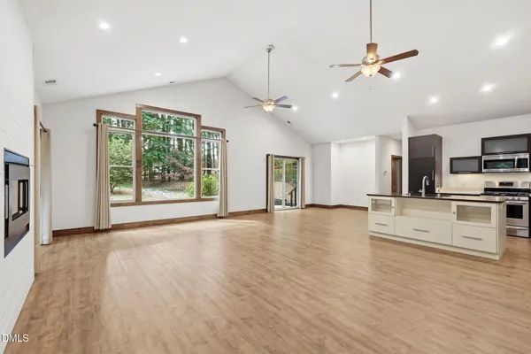 Property Slideshow image 3 of 45 | 191 weatherbend, Pittsboro, NC, 27312
