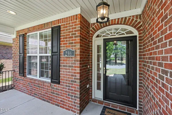 Property Slideshow image 2 of 30 | 296 easy wind ln, Garner, NC, 27529
