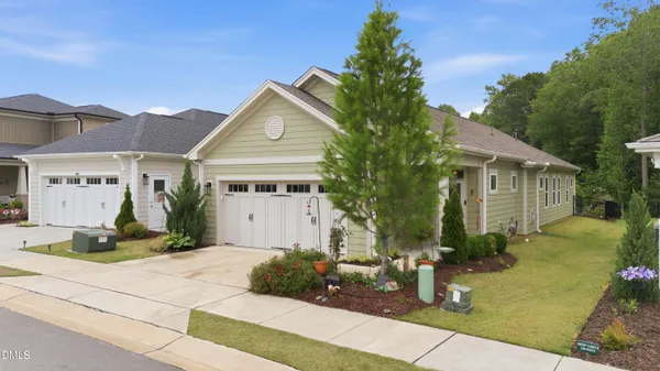 Property Slideshow image 3 of 62 | 19 onslow dr, Clayton, NC, 27520