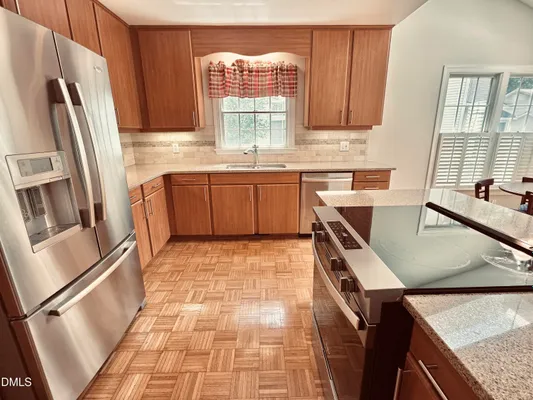 Property Slideshow image 3 of 39 | 438 crossvine close, Pittsboro, NC, 27312