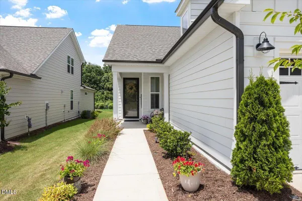 Property Slideshow image 2 of 40 | 90 shadowbrook trl, Clayton, NC, 27520