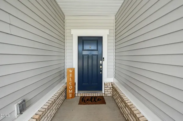 Property Slideshow image 2 of 28 | 2553 nassau trce, Fuquay Varina, NC, 27526