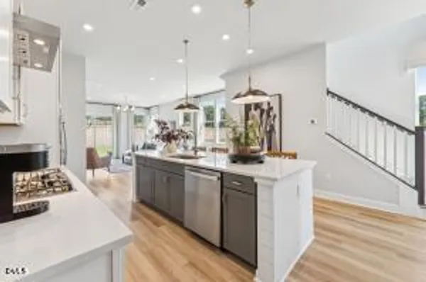 Property Slideshow image 3 of 35 | 2129 barrier rdg way, Apex, NC, 27502