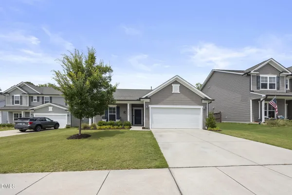 Property Slideshow image 3 of 53 | 2053 water marsh trl, Fuquay Varina, NC, 27526