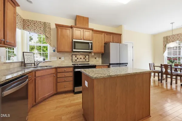 Property Slideshow image 2 of 34 | 537 tomkins loop, Cary, NC, 27519