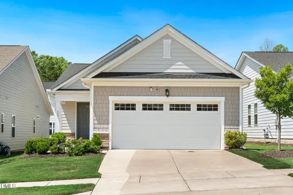 Property Slideshow image 2 of 31 | 203 maroon ct, Raleigh, NC, 27610