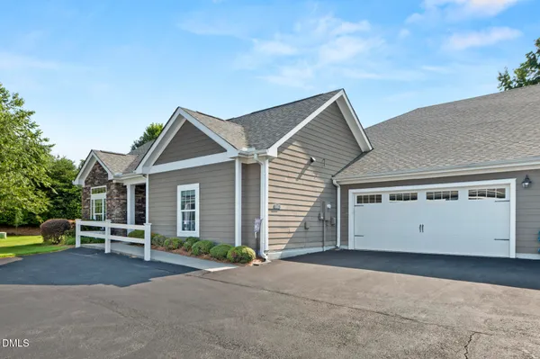 Property Slideshow image 2 of 30 | 1467 orchard villas ave, Apex, NC, 27502