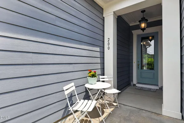 Property Slideshow image 3 of 47 | 200 middleton pl, Chapel Hill, NC, 27516