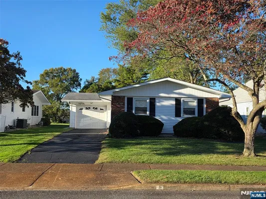 Property Slideshow image 2 of 28 | 8 barker st, Brick, NJ, 08724