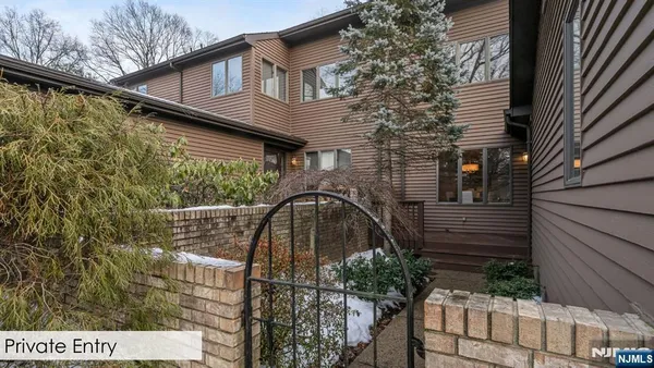 Property Slideshow image 3 of 38 | 183 van winkle ln, Mahwah, NJ, 07430