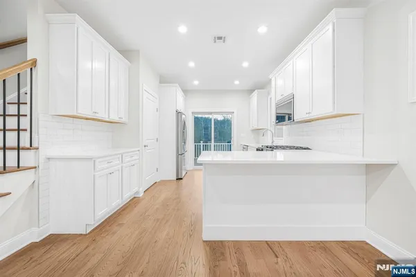 Property Slideshow image 3 of 28 | 18 birdie ln, Boonton Twp, NJ, 07005