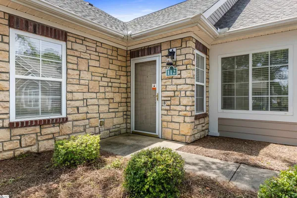 Property Slideshow image 2 of 34 | 112 ravines ln, Spartanburg, SC, 29301