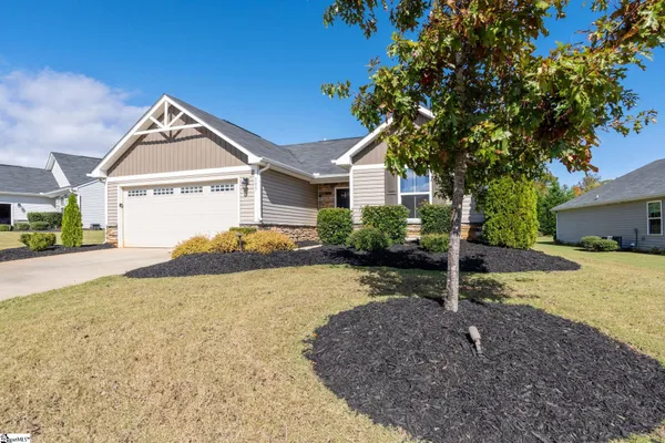 Property Slideshow image 3 of 37 | 105 fairmeadow way, Greenville, SC, 29617