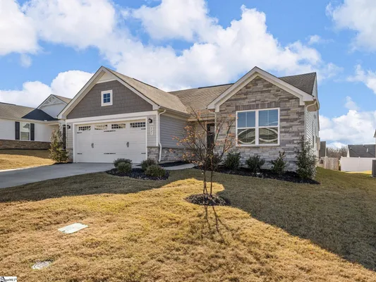 Property Slideshow image 3 of 36 | 921 blue willow ct, Spartanburg, SC, 29302